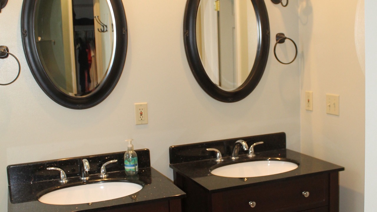 Photo of Bathroom in Forest Lakes