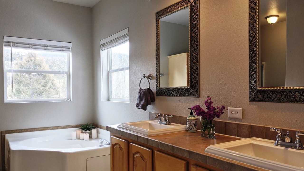 Photo of Bathroom in Rainbow Valley