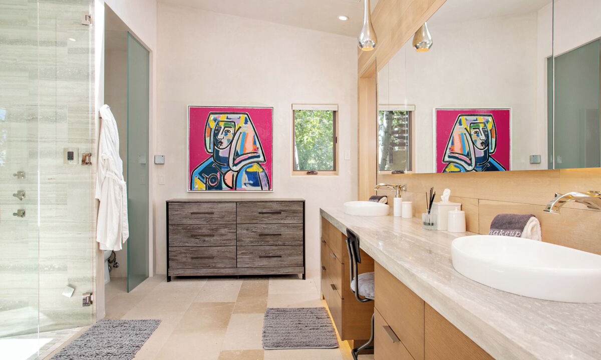 Photo of Bathroom in Carbondale