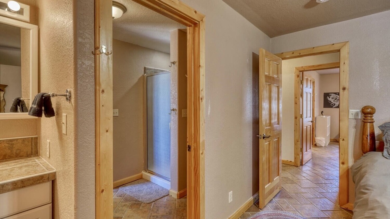 Photo of Bedroom in Del Norte
