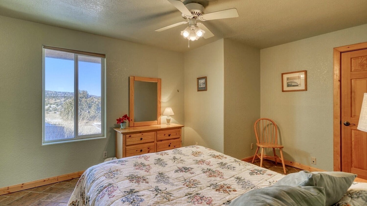 Photo of Bedroom in Del Norte