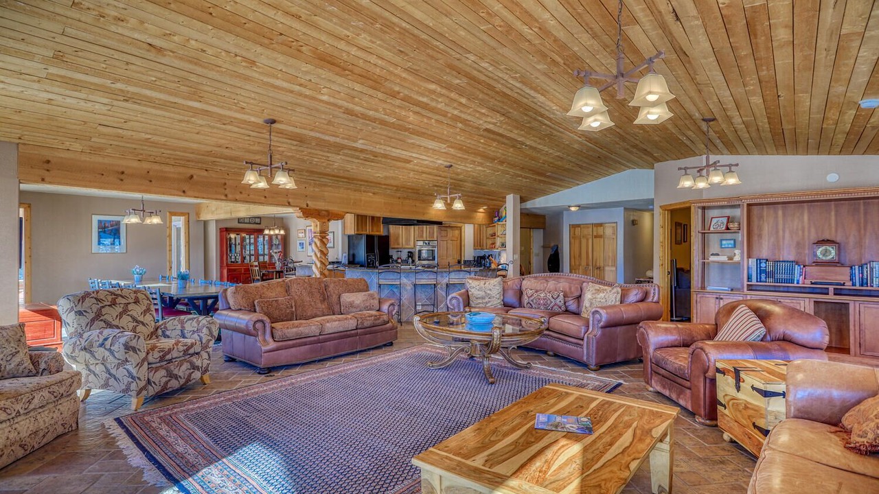 Photo of Livingroom in Del Norte