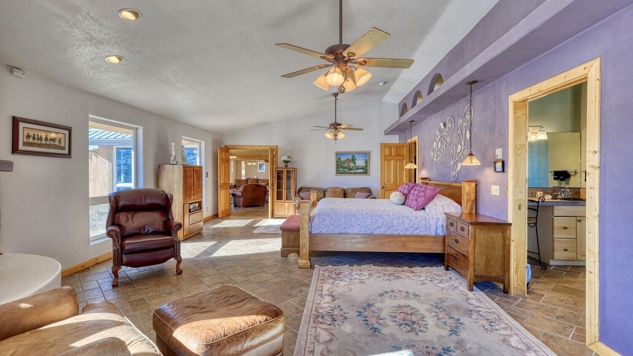 Photo of Bedroom in Del Norte