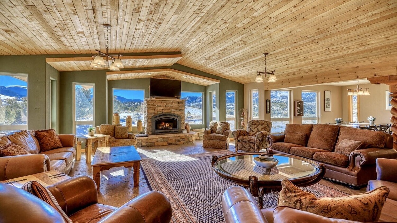 Photo of Livingroom in Del Norte