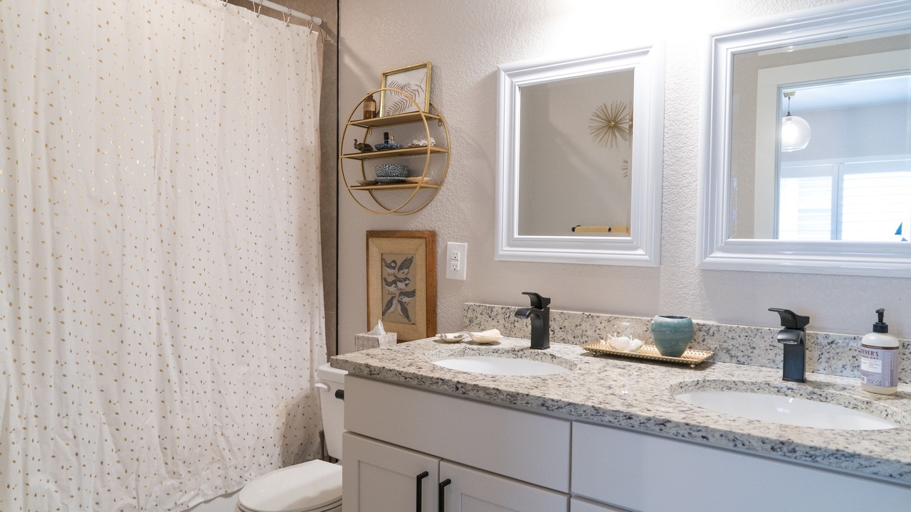 Photo of Bathroom in Sloan Lake
