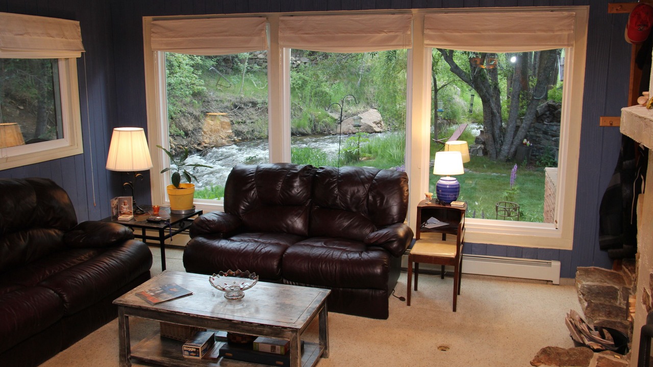 Photo of Bedroom in Idaho Springs