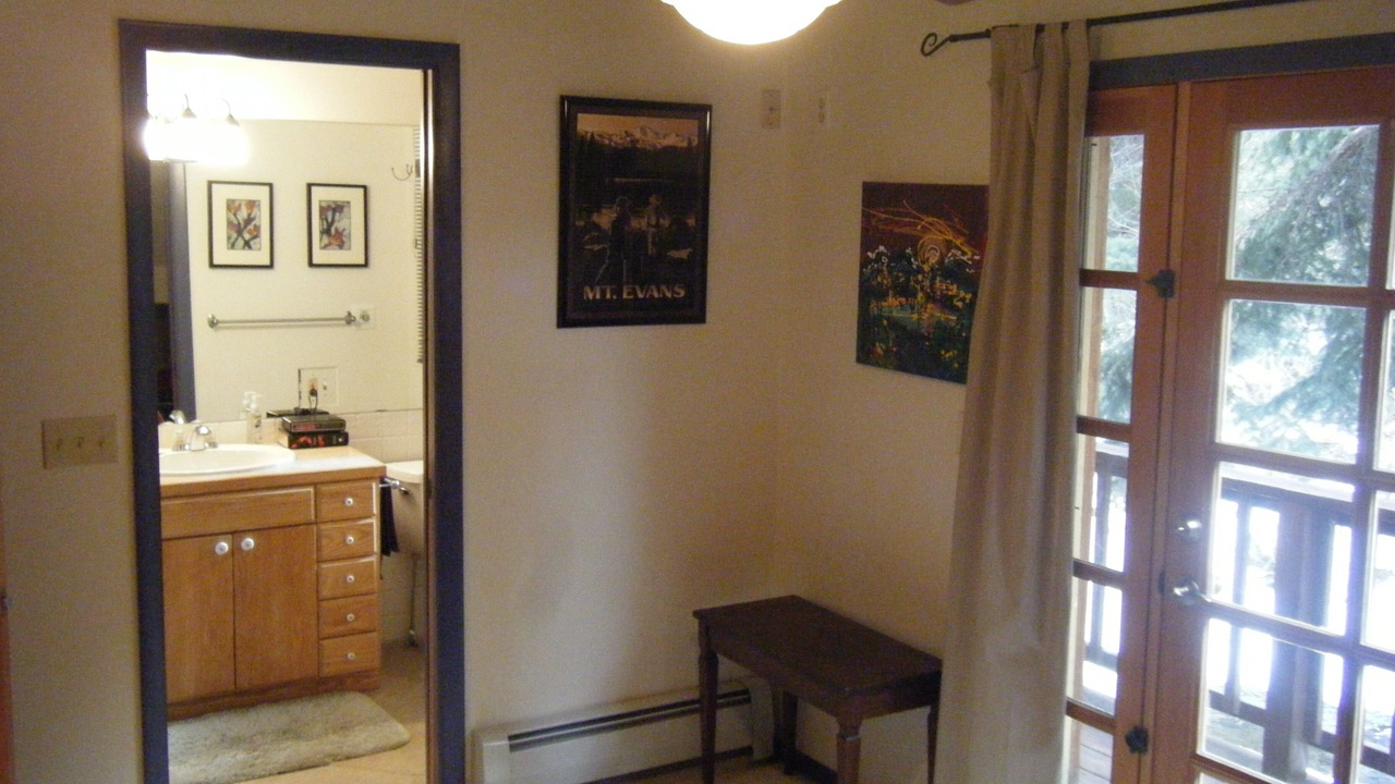 Photo of Bedroom in Idaho Springs