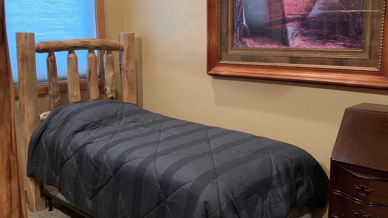 Photo of Bedroom in South Fork