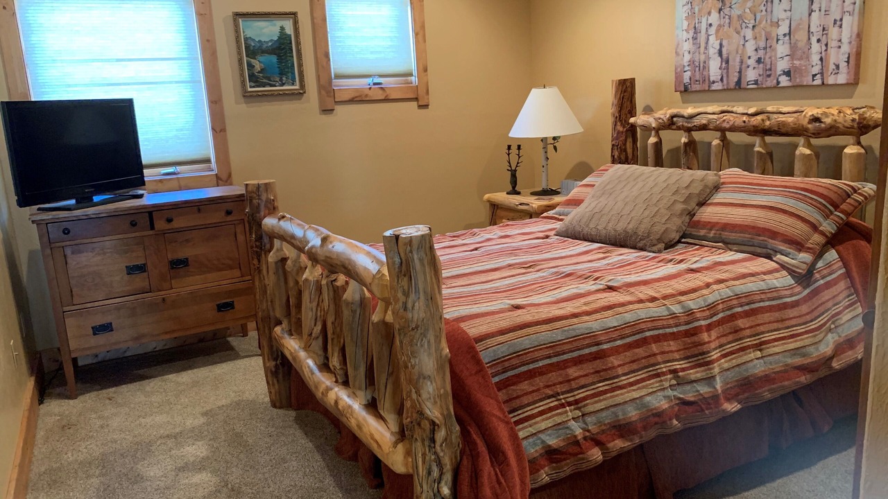 Photo of Bedroom in South Fork