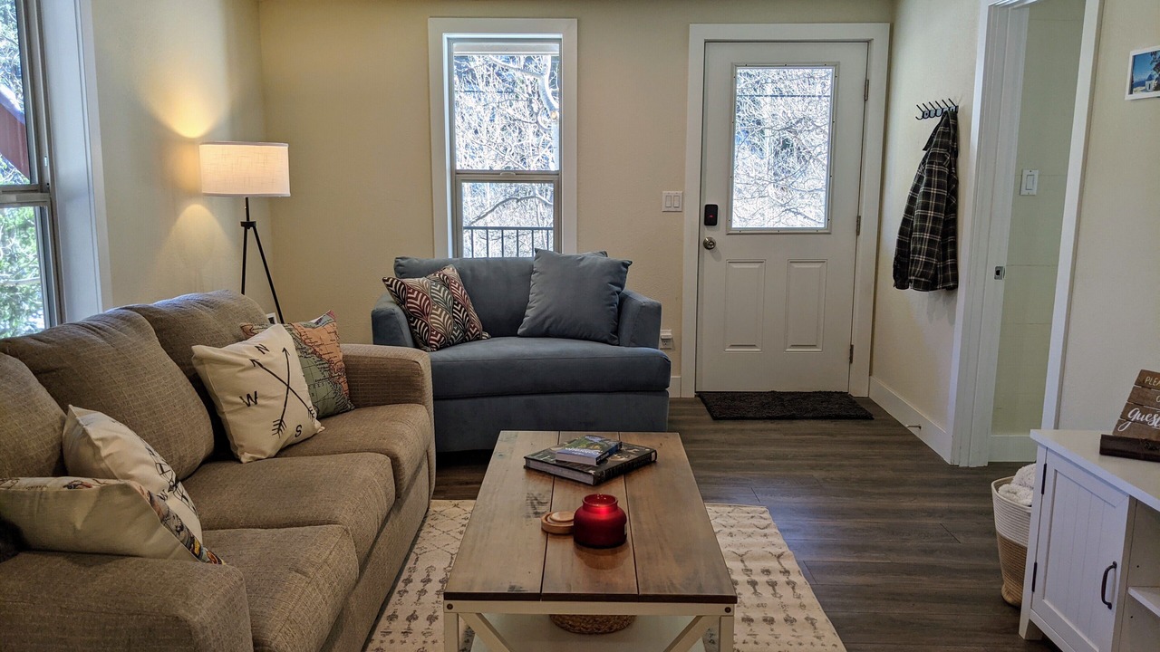 Photo of Livingroom in Idaho Springs