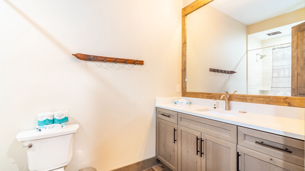Photo of Bathroom in Lakeside Village