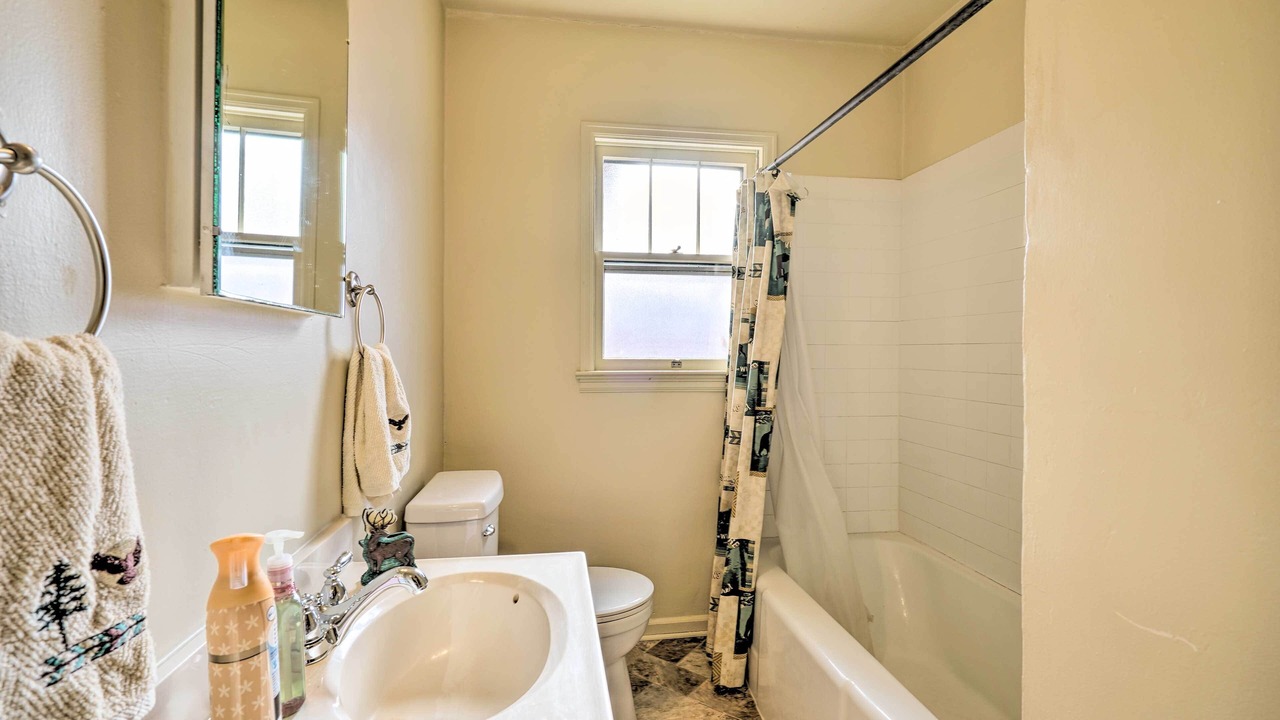 Photo of Bathroom in Canon City