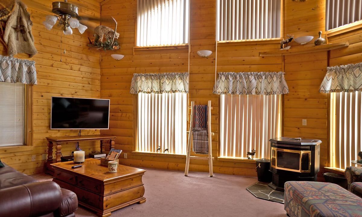 Photo of Livingroom in Alpine Village