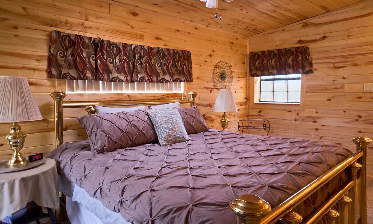 Photo of Bedroom in Alpine Village