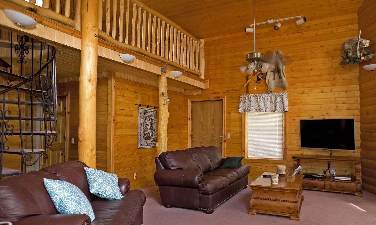 Photo of Livingroom in Alpine Village