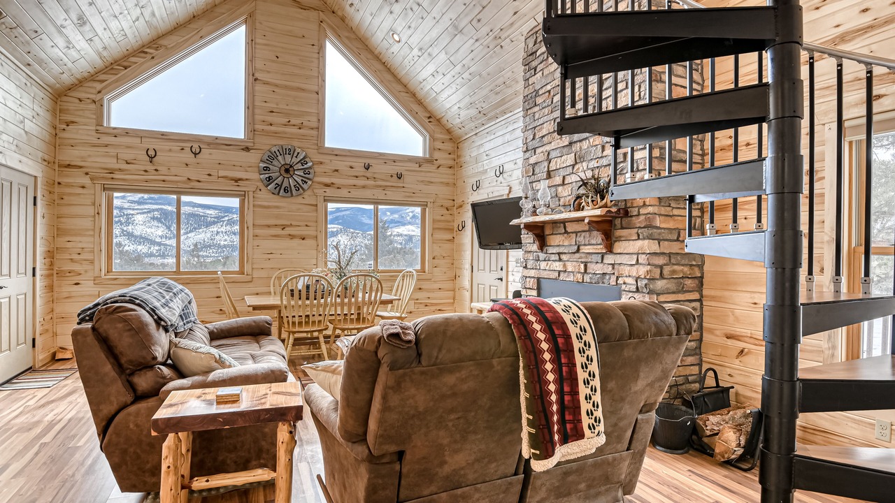 Photo of Livingroom in Alpine Village