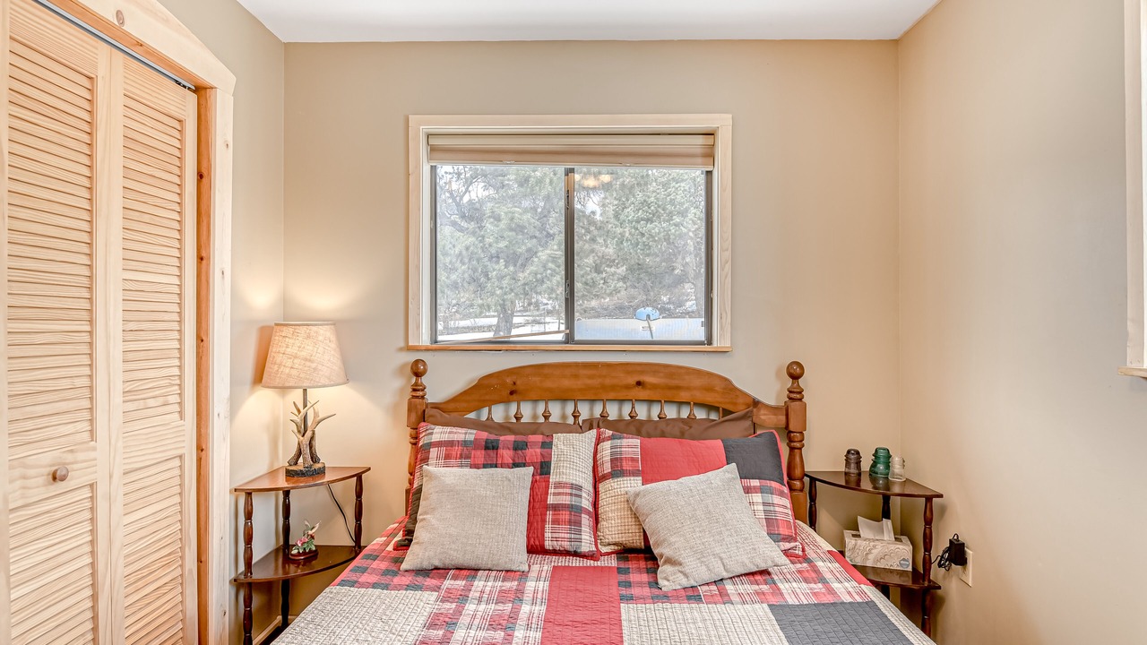 Photo of Bedroom in Alpine Village