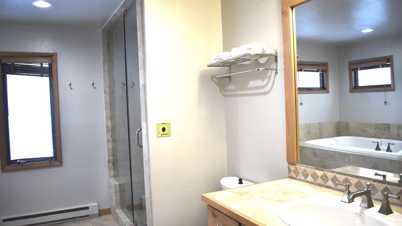 Photo of Bathroom in Warrior's Mark West