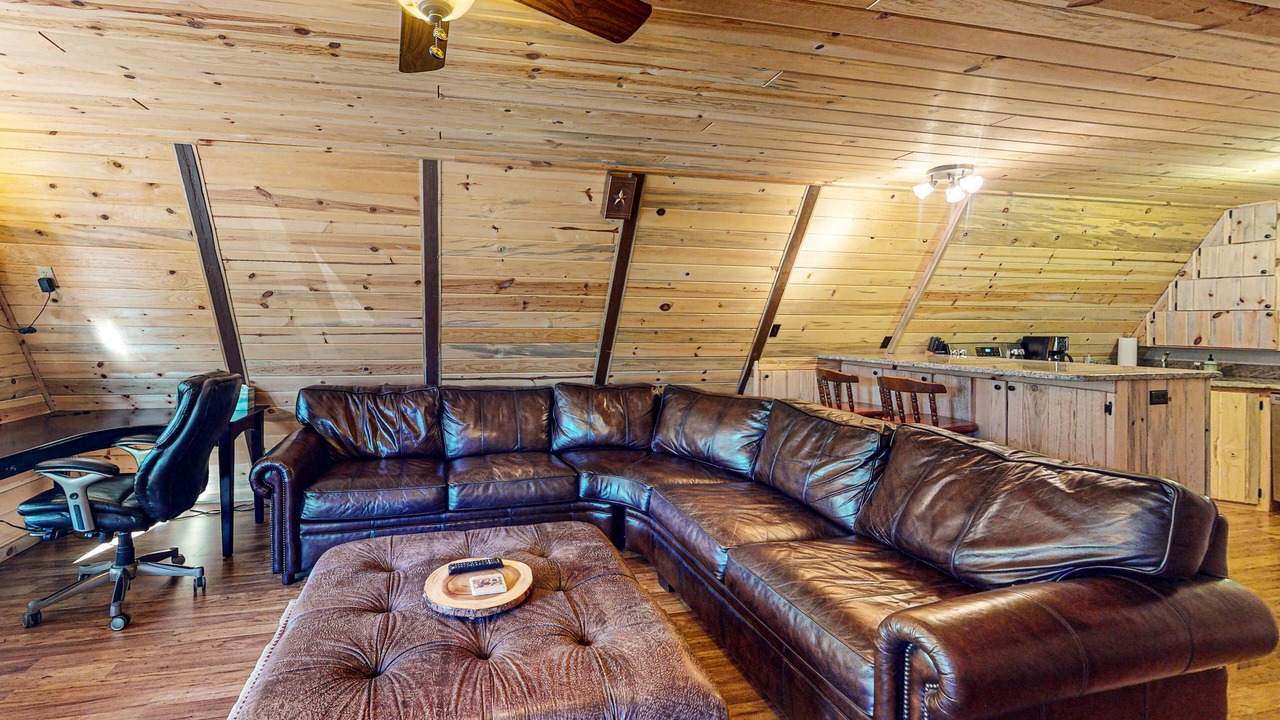 Photo of Livingroom in Ponderosa Pines