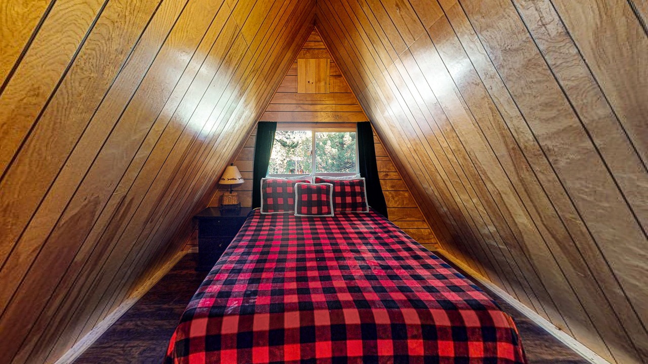 Photo of Bedroom in Ponderosa Pines