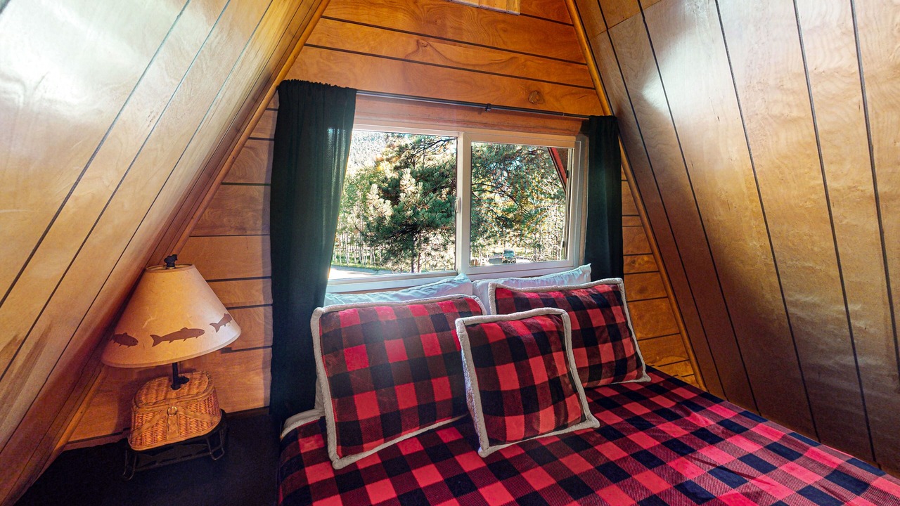 Photo of Bedroom in Ponderosa Pines