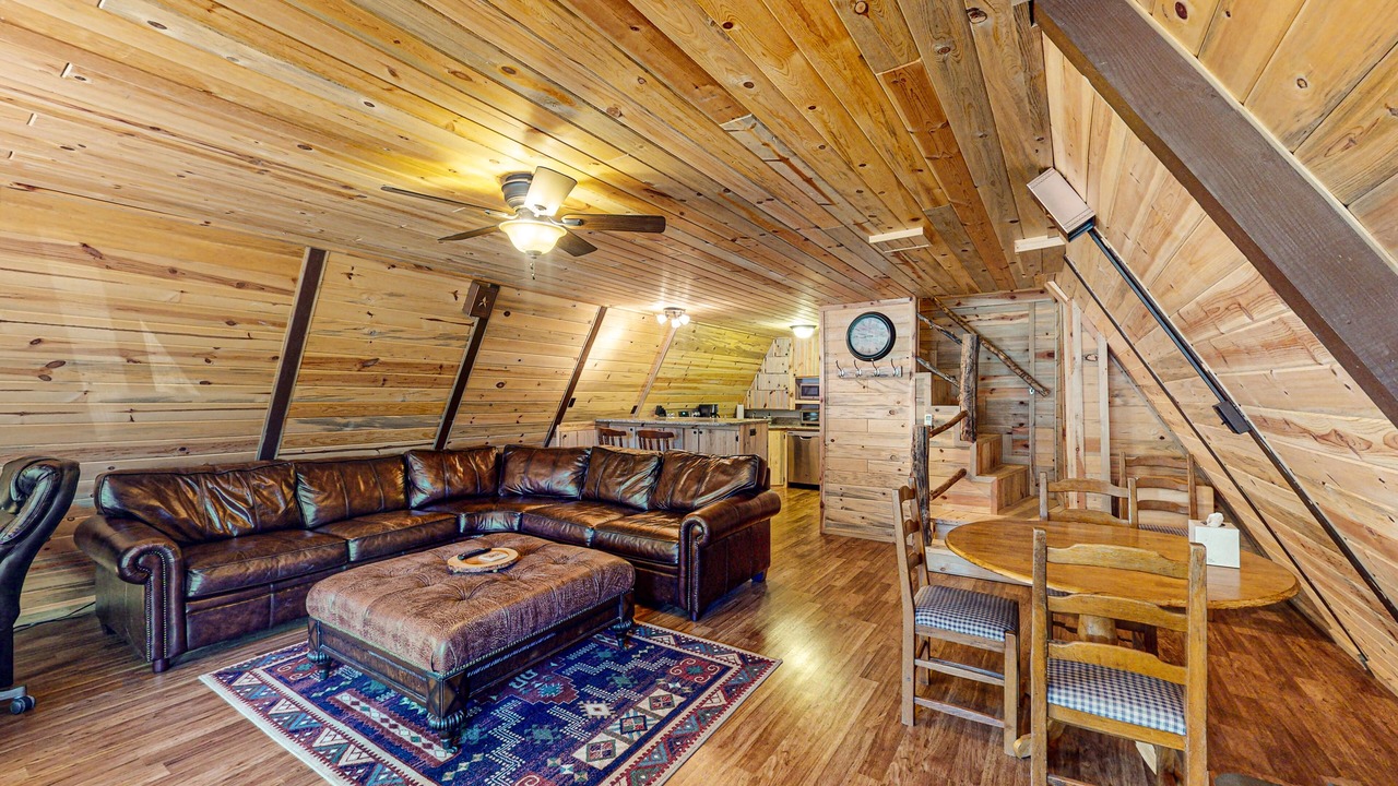 Photo of Livingroom in Ponderosa Pines