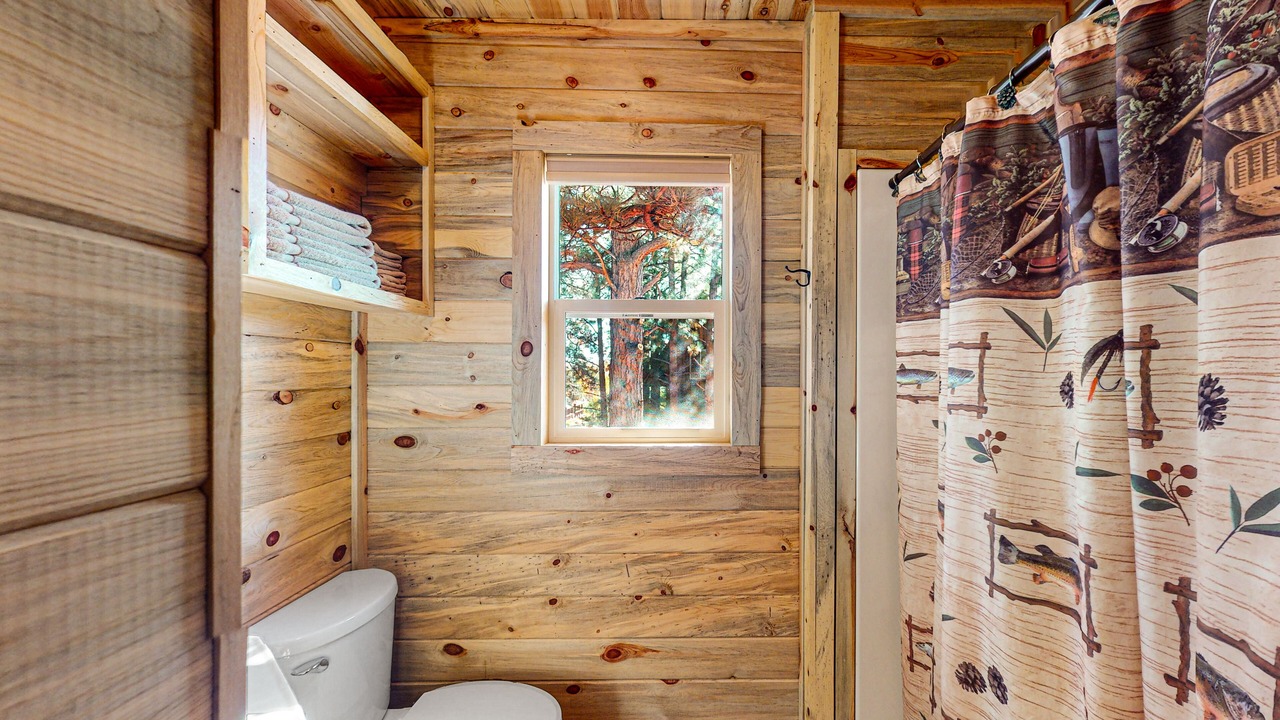 Photo of Bathroom in Ponderosa Pines
