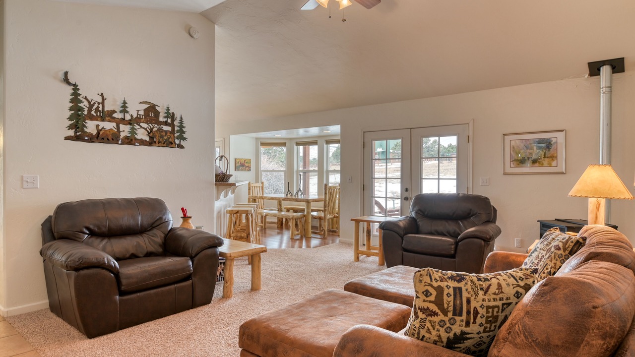 Photo of Livingroom in Alpine Village