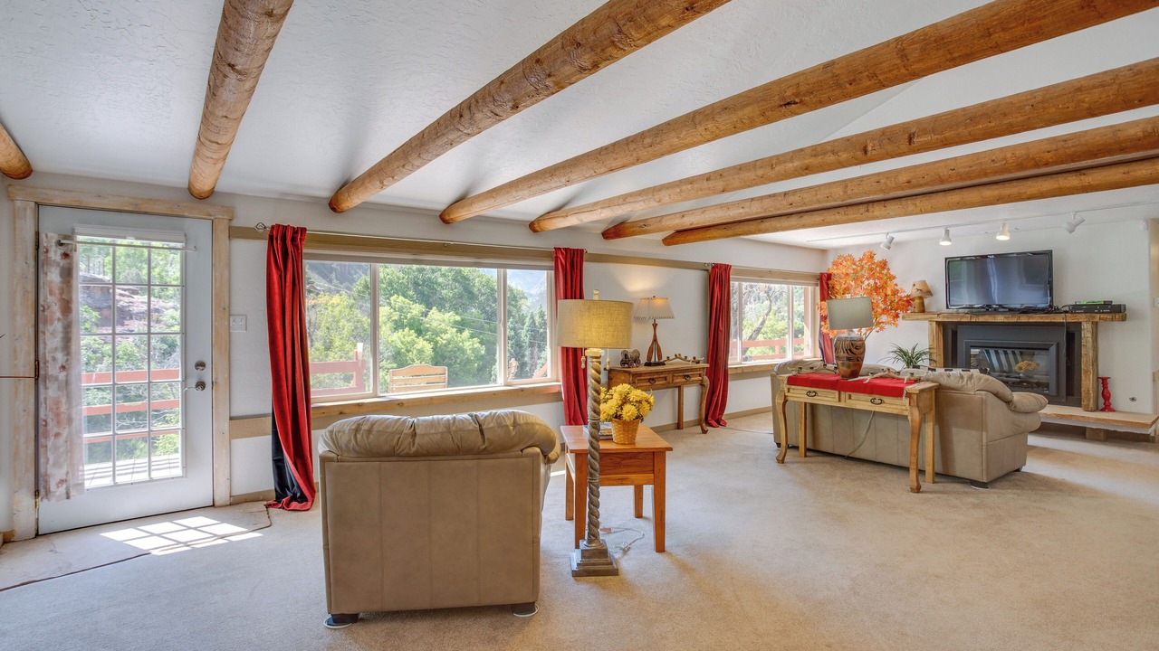 Photo of Livingroom in Ridgway