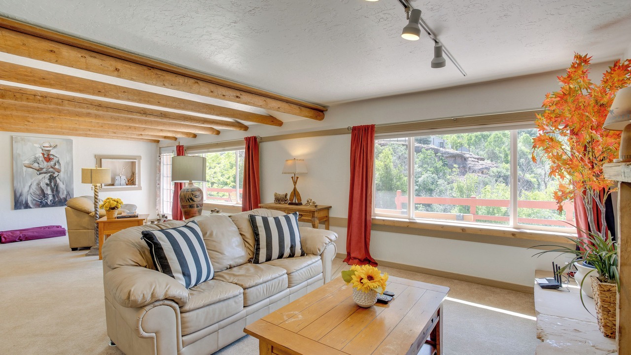 Photo of Livingroom in Ridgway