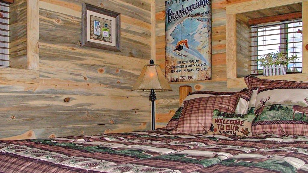 Photo of Bedroom in South Fork