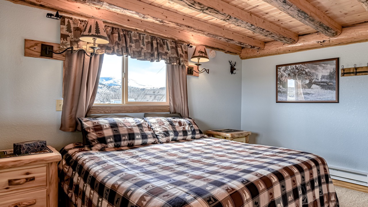 Photo of Bedroom in Alpine Village