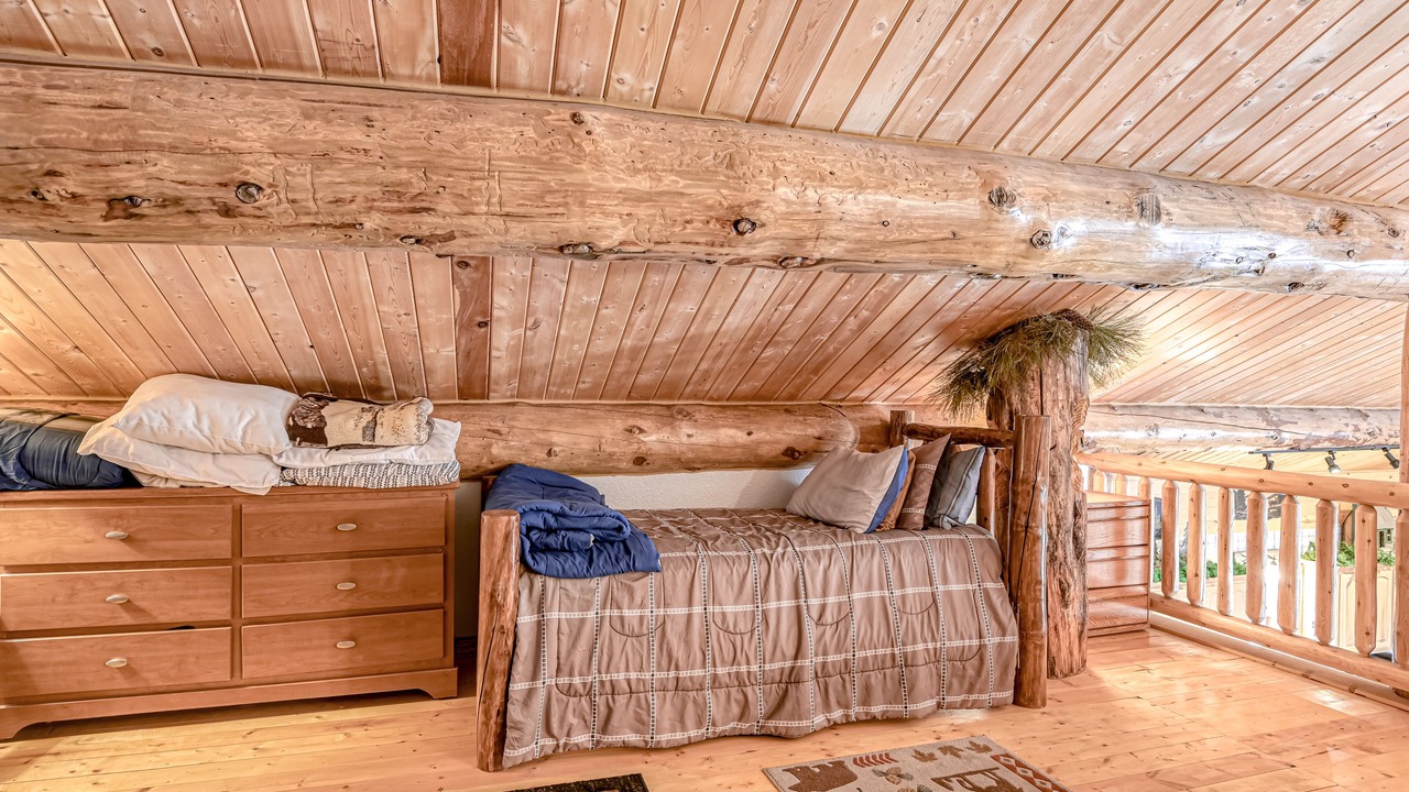 Photo of Bedroom in Alpine Village