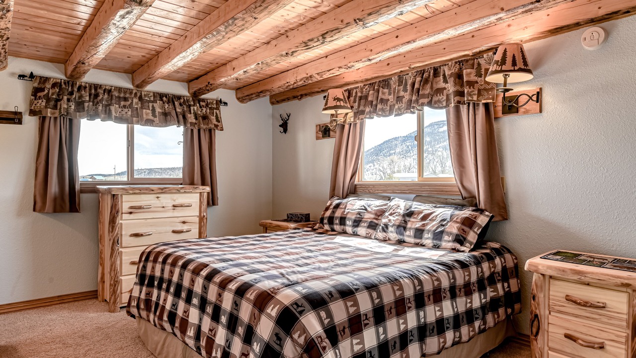 Photo of Bedroom in Alpine Village