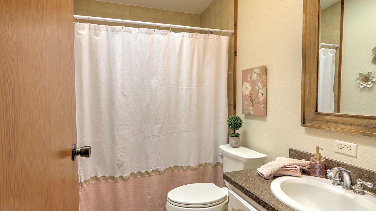 Photo of Bathroom in Silt