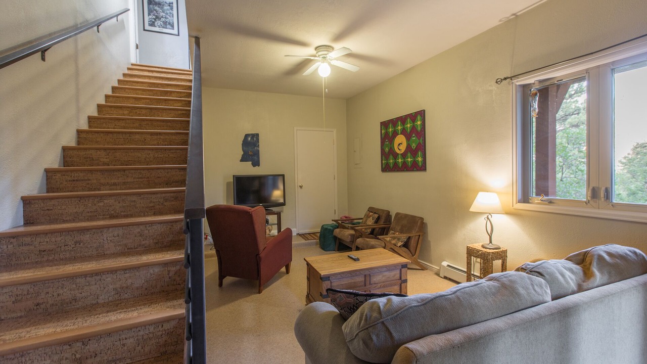 Photo of Livingroom in Idlewild Estates