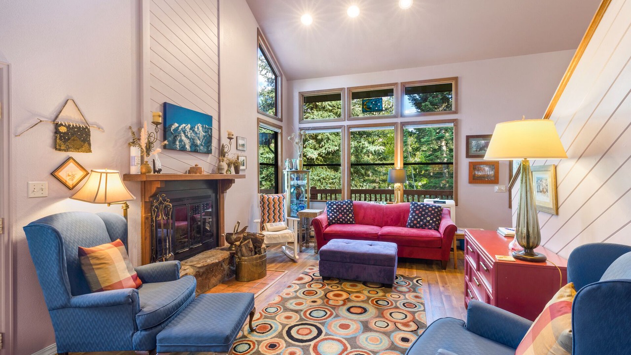 Photo of Livingroom in Idlewild Estates