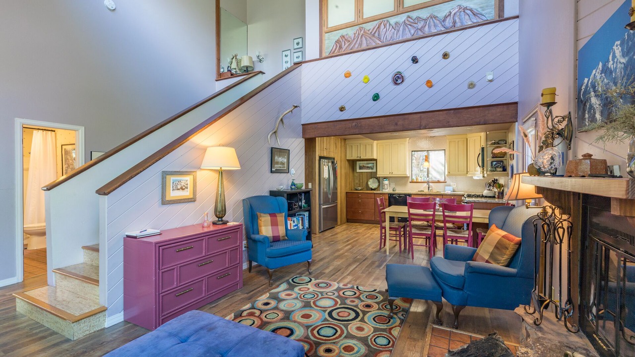 Photo of Livingroom in Idlewild Estates
