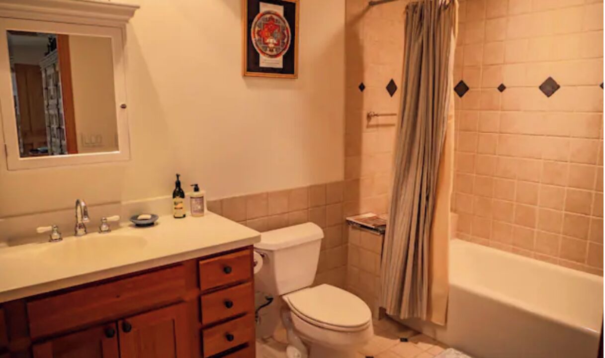 Photo of Bathroom in Basalt