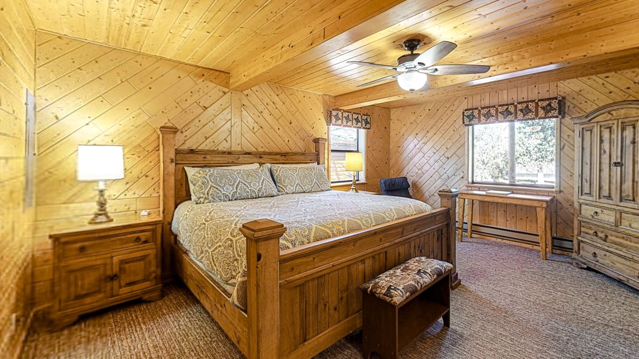 Photo of Bedroom in South Fork