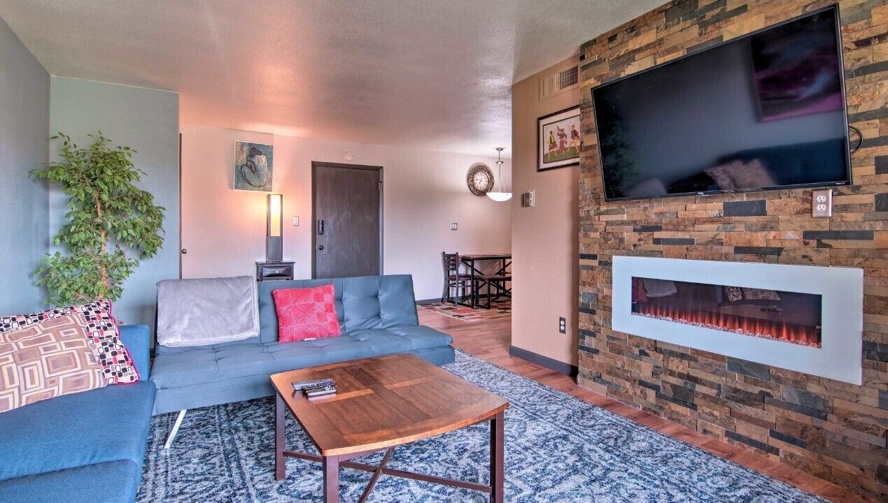 Photo of Livingroom in Gunbarrel