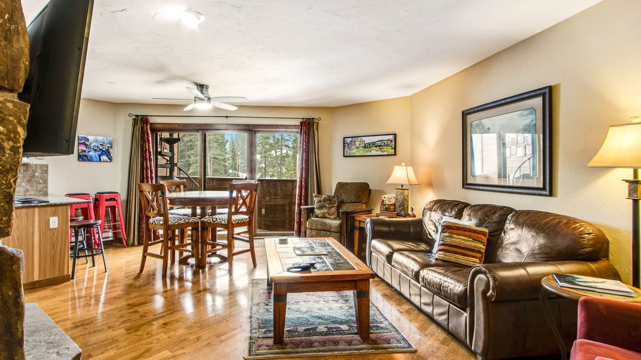 Photo of Livingroom in Old Town