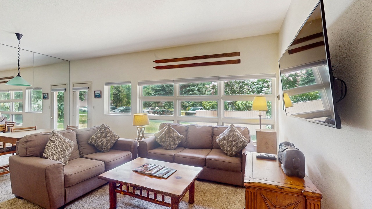 Photo of Livingroom in Vail