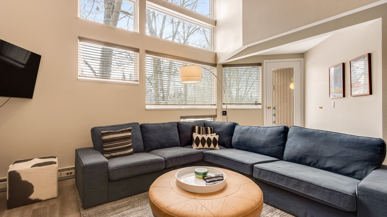 Photo of Livingroom in Vail