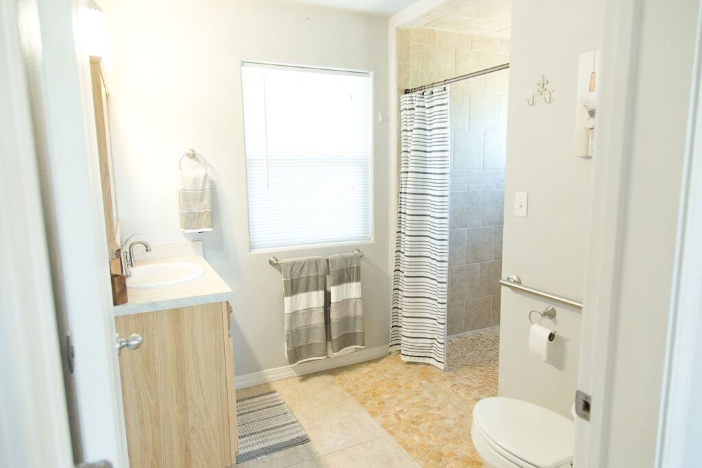 Photo of Bathroom in Palisade