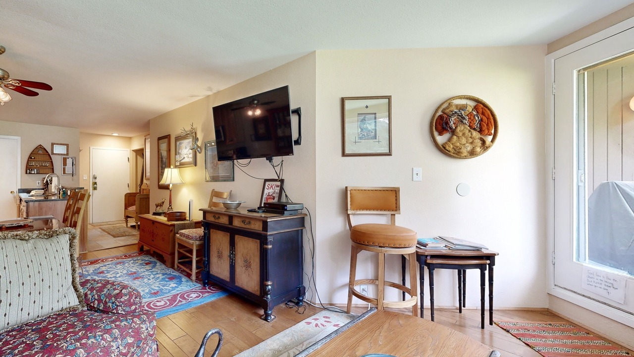 Photo of Livingroom in Vail