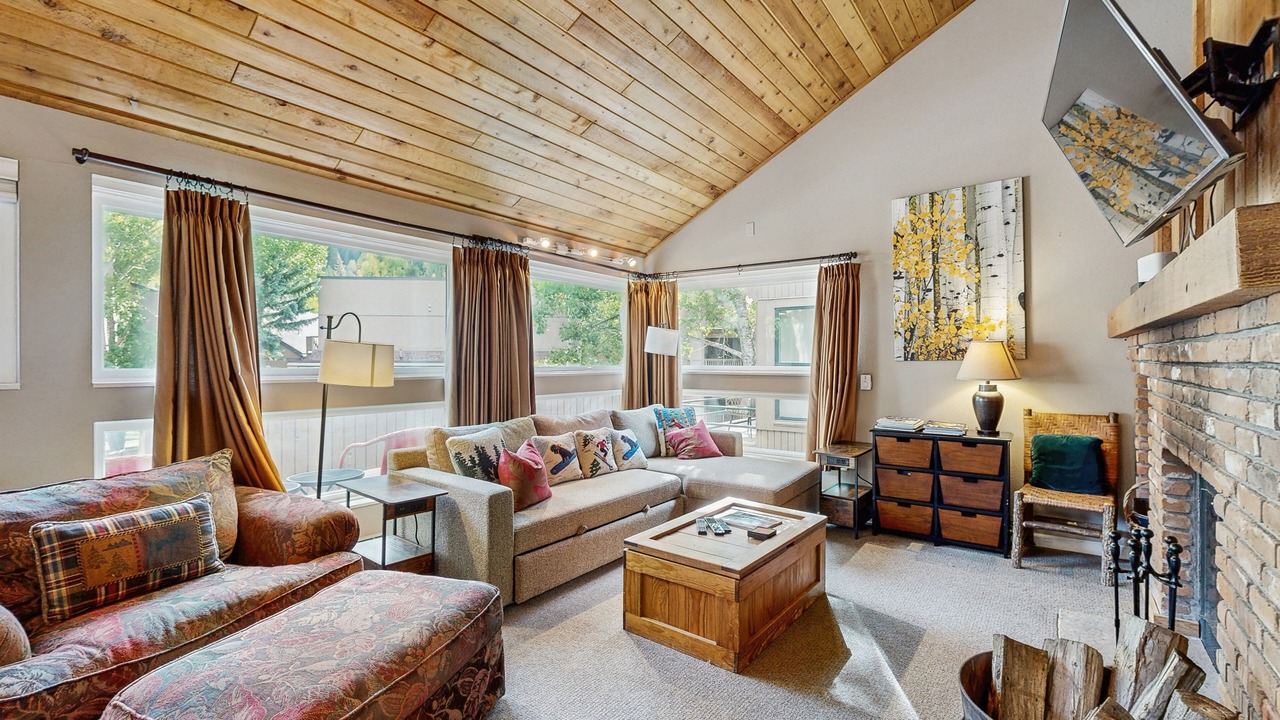 Photo of Livingroom in Vail