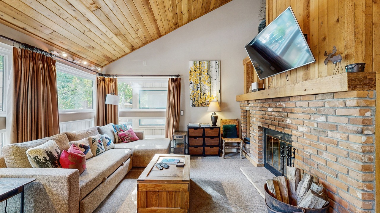 Photo of Livingroom in Vail