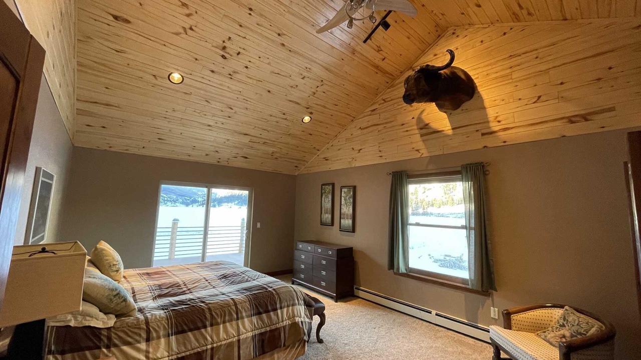 Photo of Bedroom in Lake City