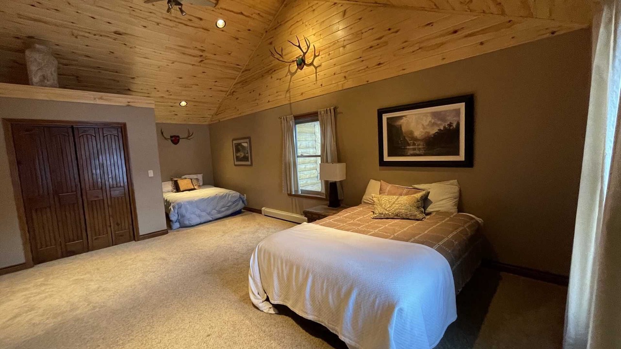 Photo of Bedroom in Lake City